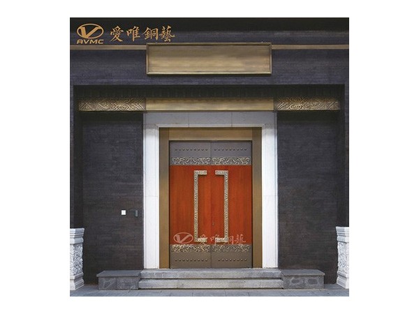 銅門上的花件圖案的寓意是什么？