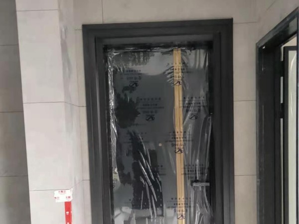 佛山別墅銅門廠家愛(ài)唯銅藝——順德別墅銅門簡(jiǎn)約輕奢款