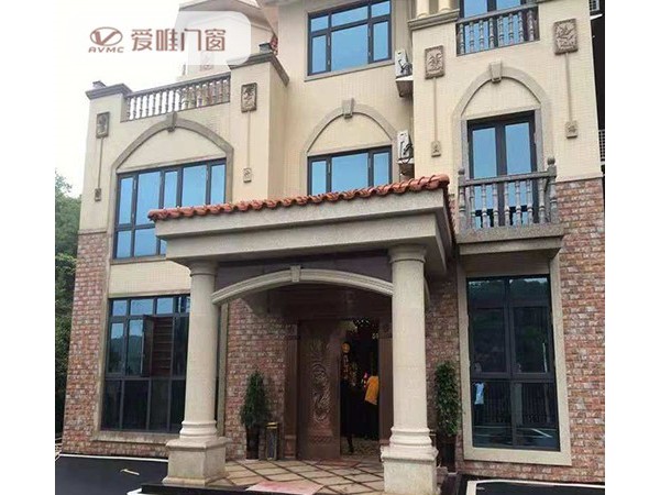 封陽臺窗要怎么樣裝呢？